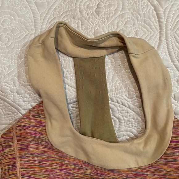 Lululemon athletica scoo neck tank, size 4 - Picture 2 of 13